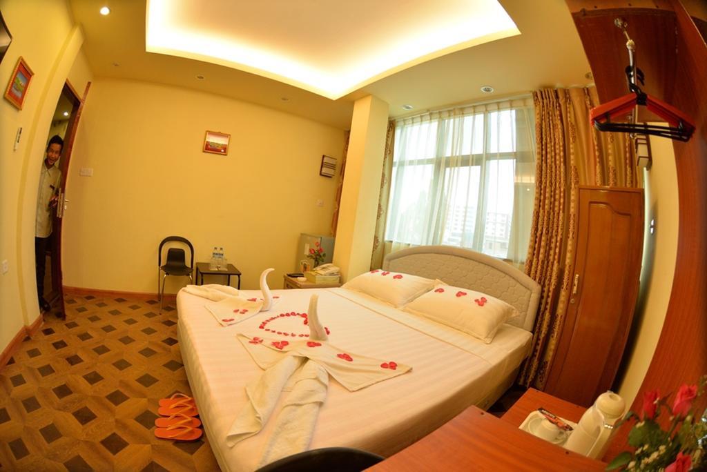New Golden Forward Hotel Янгон Номер фото