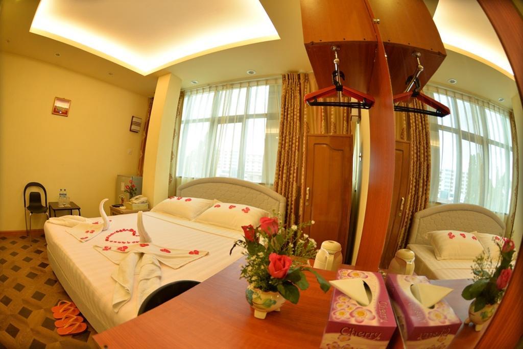New Golden Forward Hotel Янгон Екстер'єр фото