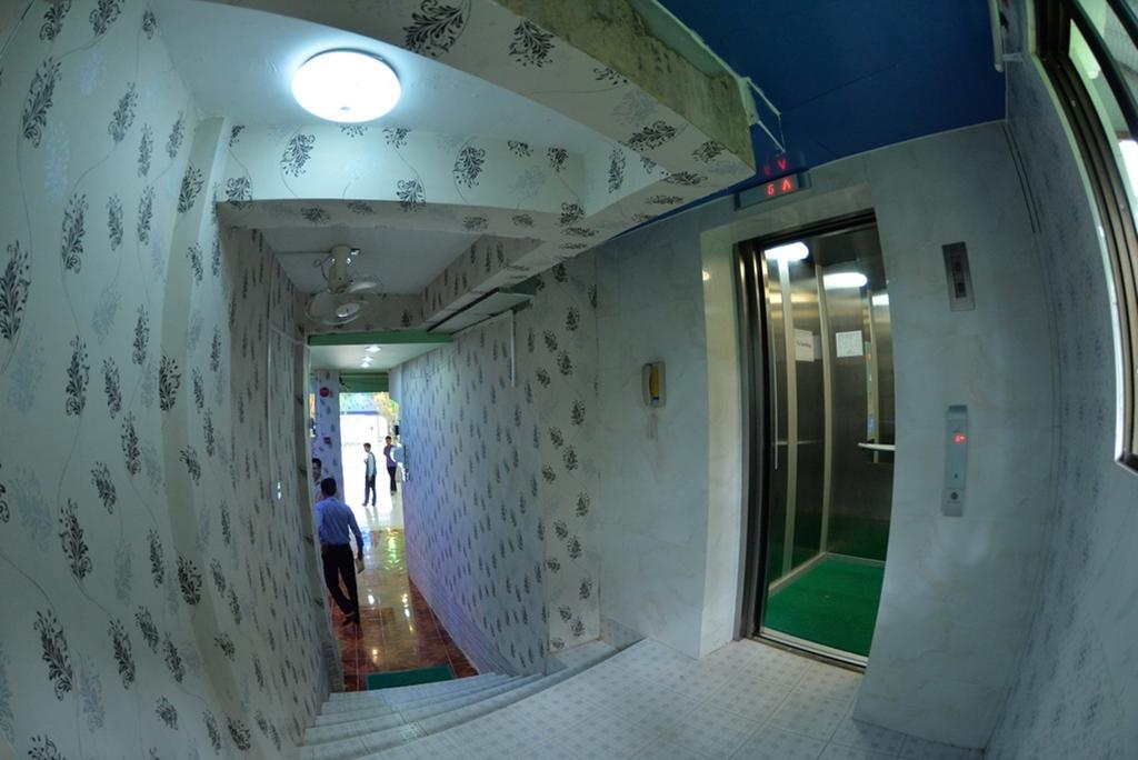 New Golden Forward Hotel Янгон Екстер'єр фото