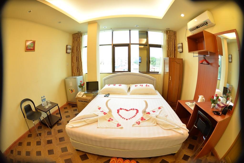 New Golden Forward Hotel Янгон Екстер'єр фото
