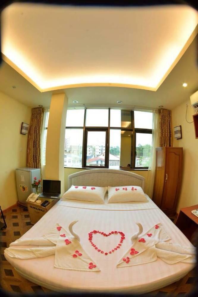 New Golden Forward Hotel Янгон Екстер'єр фото