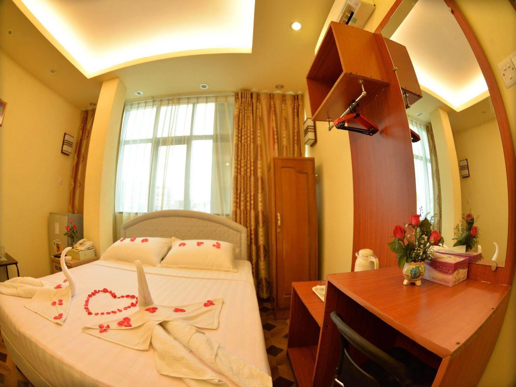 New Golden Forward Hotel Янгон Екстер'єр фото