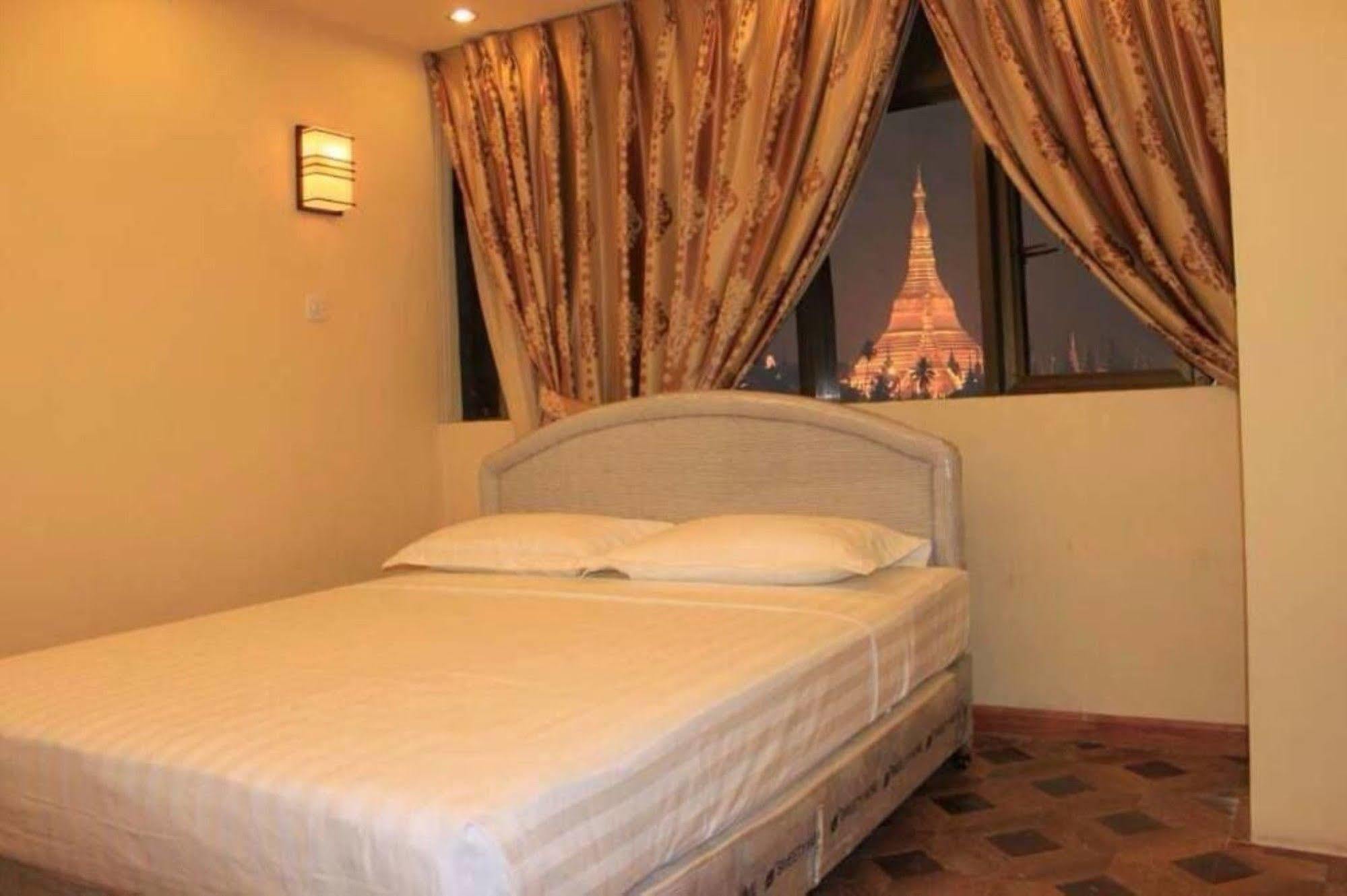 New Golden Forward Hotel Янгон Екстер'єр фото