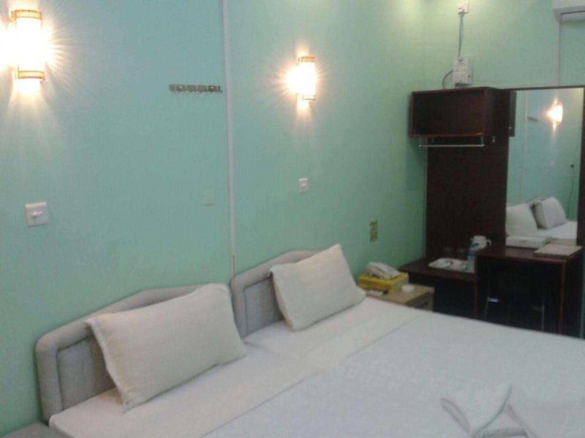 New Golden Forward Hotel Янгон Екстер'єр фото